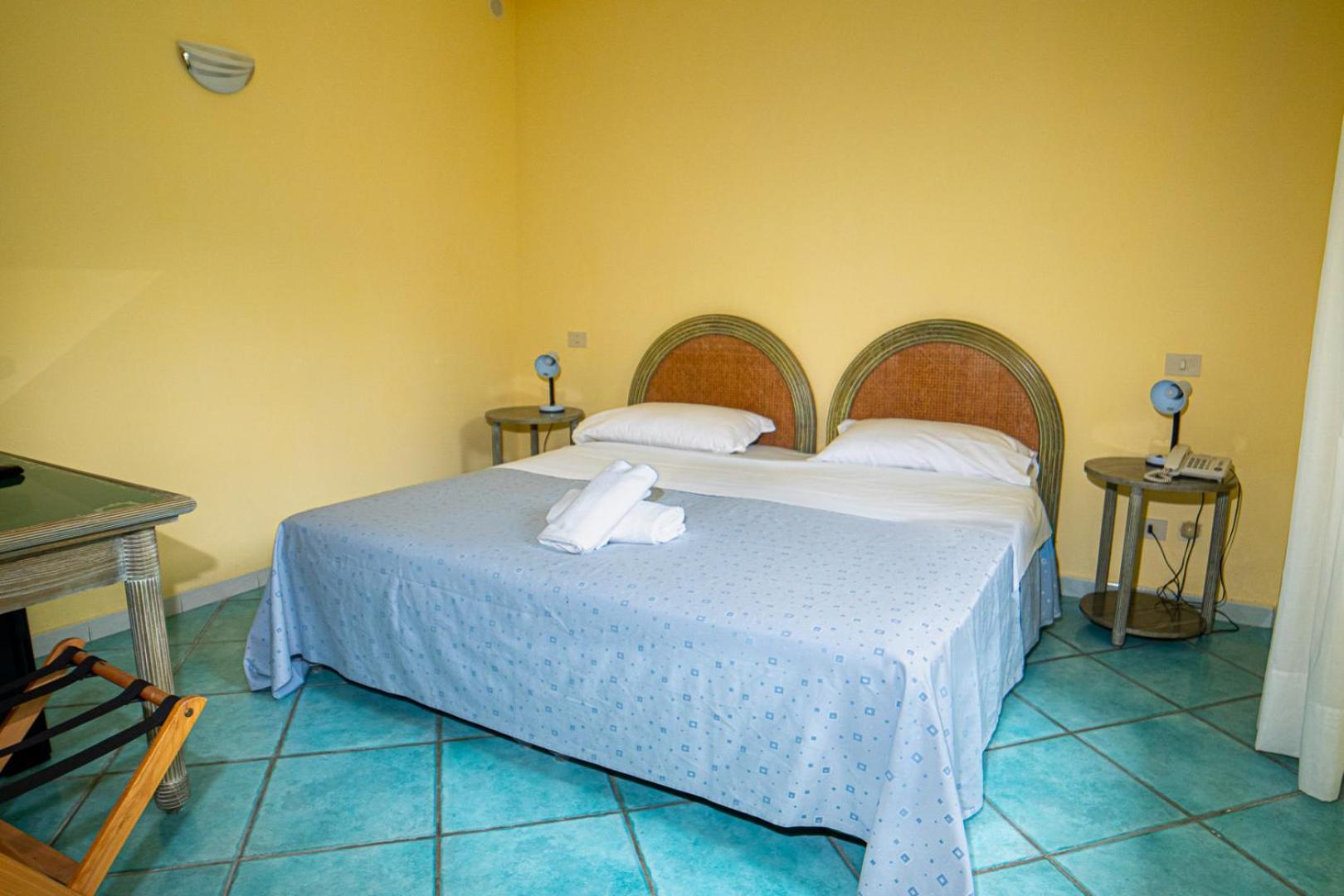 Hotel Oasi Castiglione Casamicciola Terme Room photo